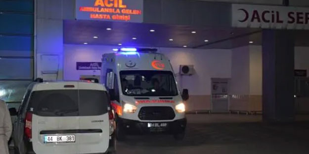 Malatya'da otomobil ve traktör çarpıştı