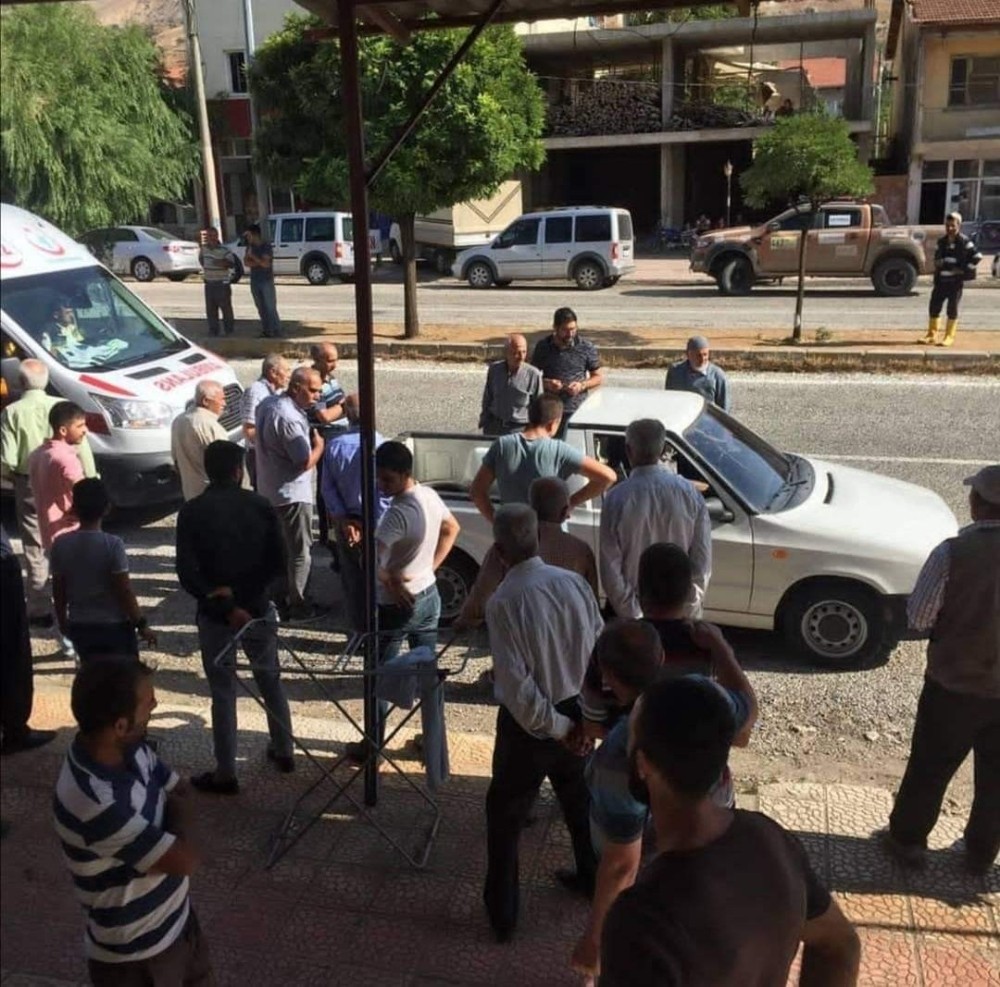 Malatya’da otomobilin çarptığı 2 kişi yaralandı 
