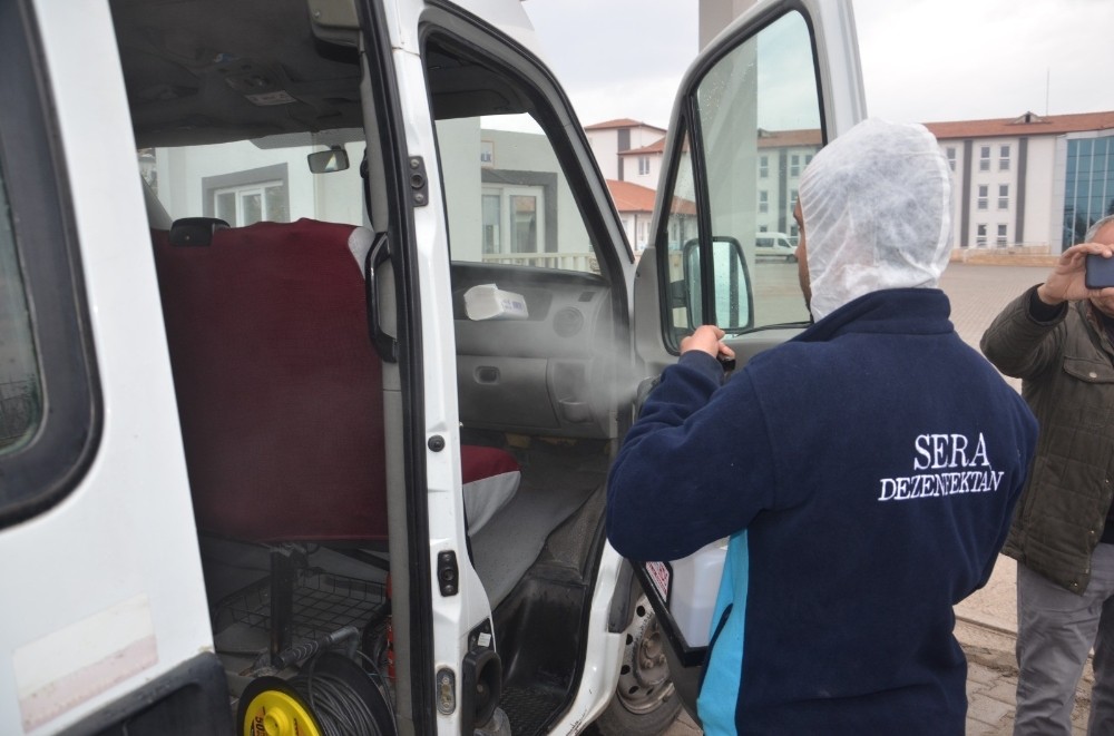 Malatya’da servis minibüslerine dezenfekte 