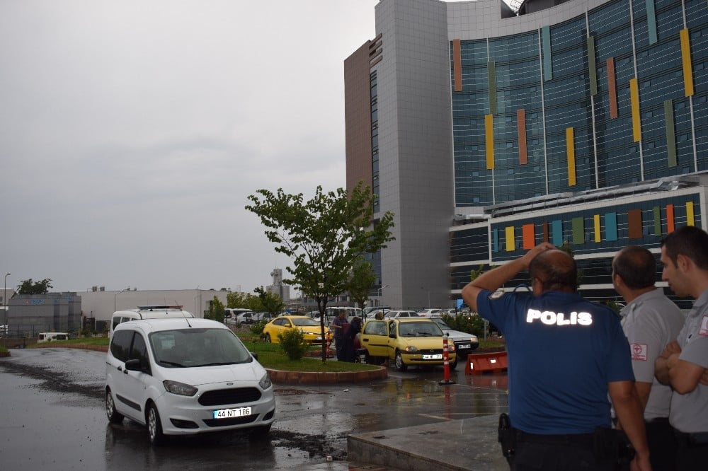 Malatya’da şiddetli rüzgar can aldı: 1 ölü, 1 ağır yaralı 