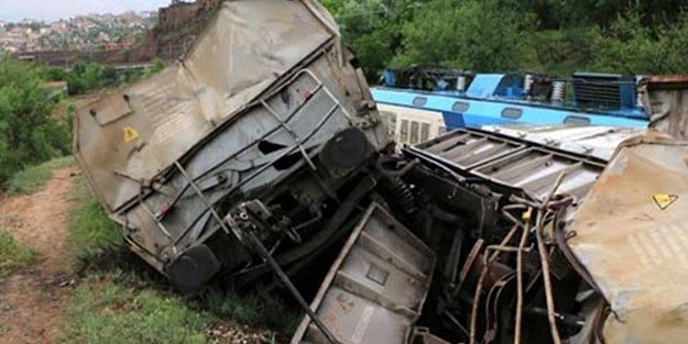 Malatya'da tren kazası! 7 vagon raydan çıktı