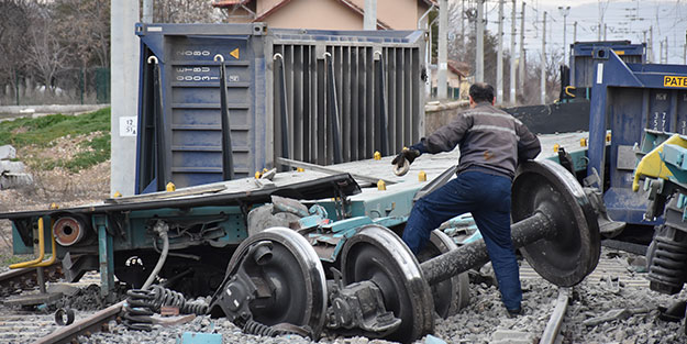 Malatya'da vagonlar raydan çıktı! 15 kilometre kontrolsüzce gittiler