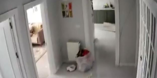 Malatya'daki yeni depremde panik dolu anlar! Sallantının şiddeti kamerada