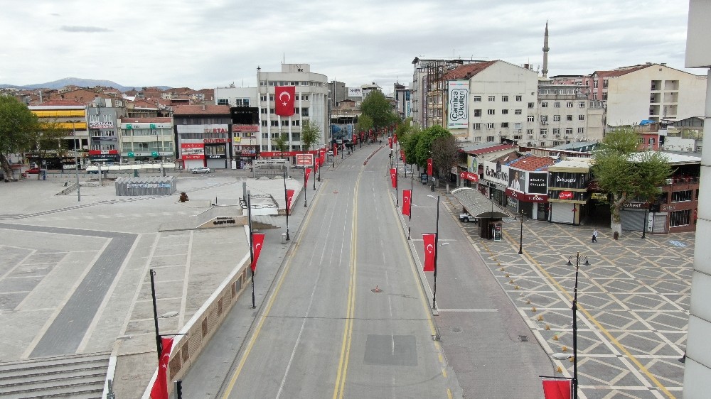 Malatyalılar kısıtlama kararına uyuyor 