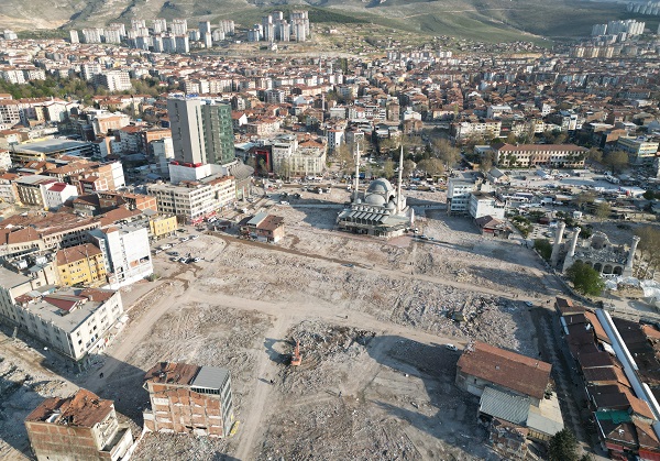 Malatya'nın son hali yürekleri sızlattı | Kent merkezi değil adeta boş tarla