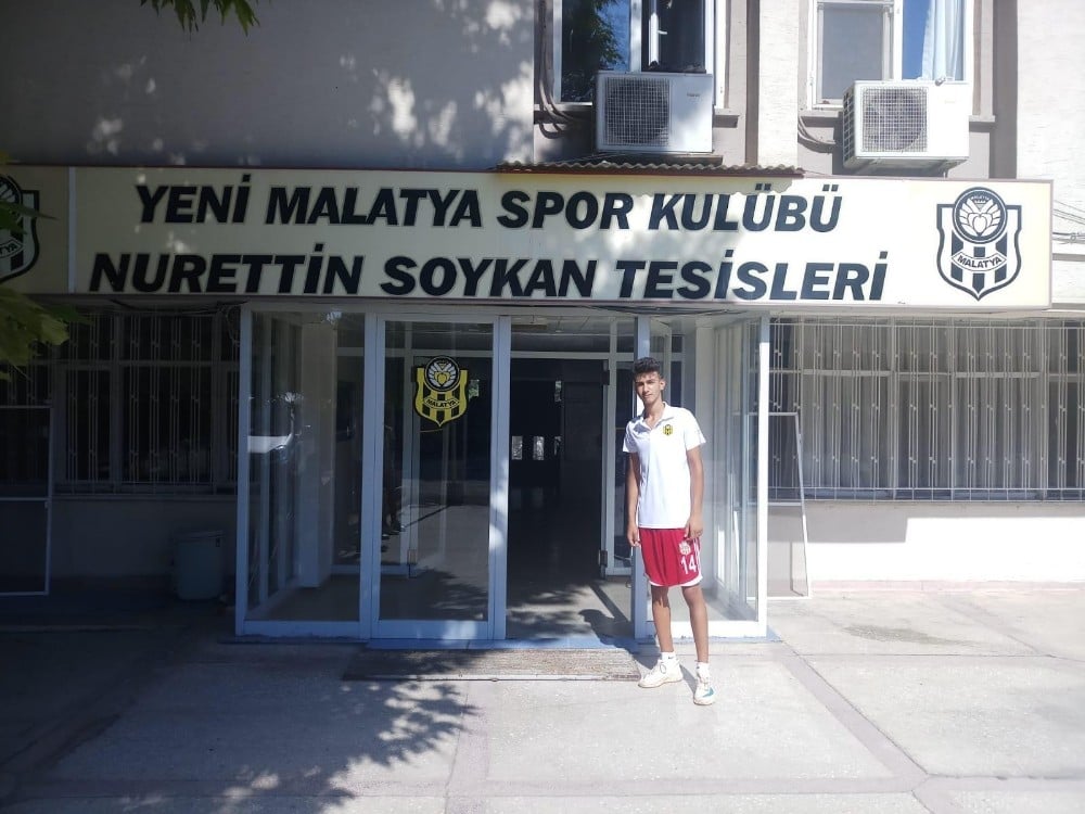 Malatyaspor, 15 yaşındaki Emirhan Öz’ü transfer etti 