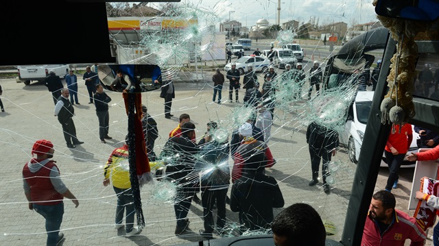 Malatyasporlu taraftarlar ile Elazığsporlu taraftarlar birbirine girdi