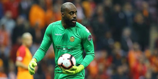 Malatyaspor'un kalecisine ırkçı saldırı!