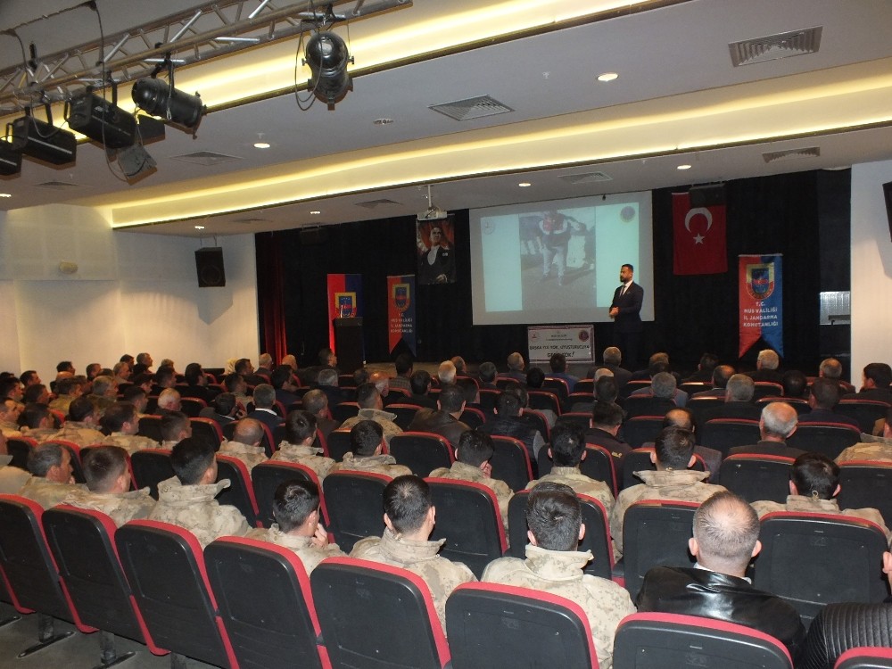 Malazgirt’te “Başka Yol Yok, Uyuşturucuya Geçit Yok” uygulaması 