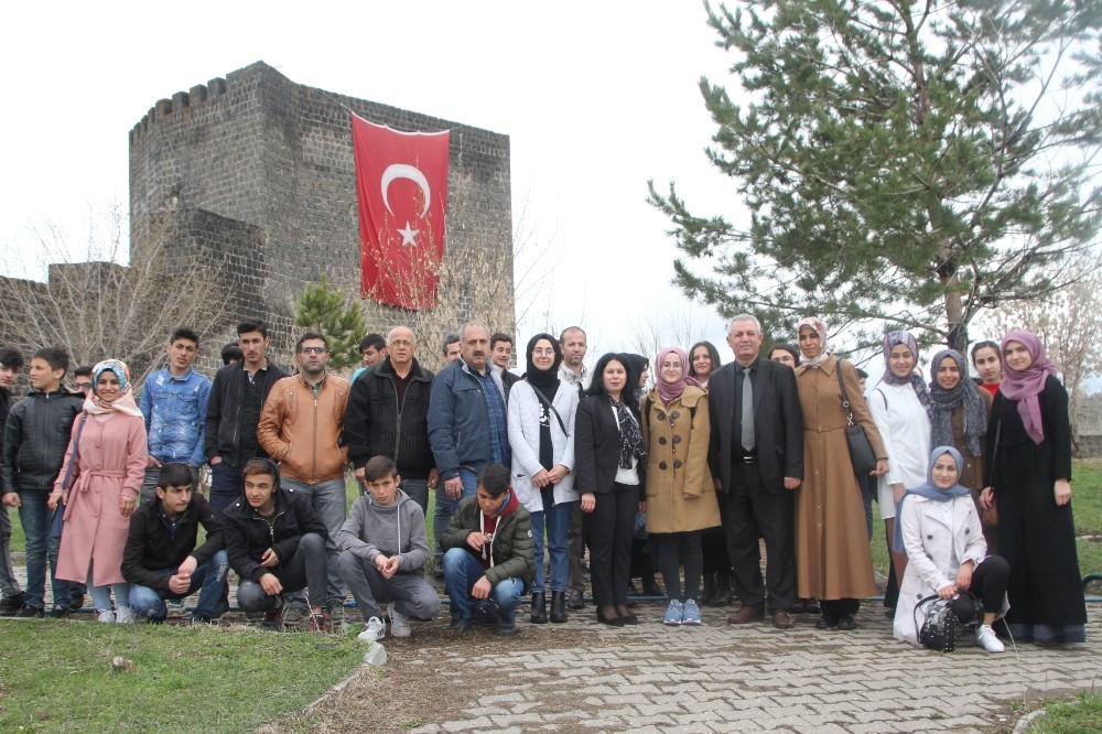 Malazgirt’te Turizm Haftası kutlamaları 