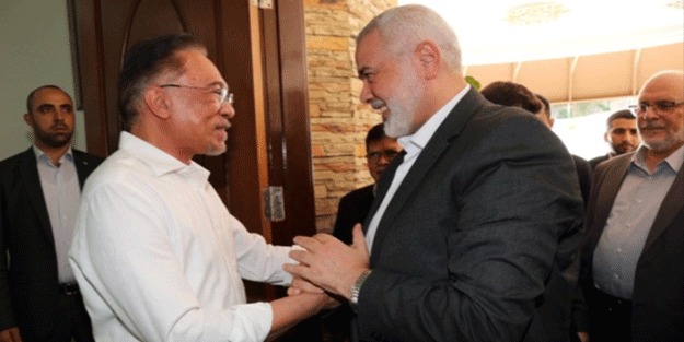 Malezya Başbakanı İbrahim'den Instagram'a sansür tepkisi!