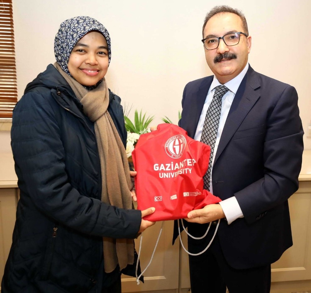 Malezya İslami Bilimler Üniversitesi Öğrencilerinden GAÜN’e ziyaret 