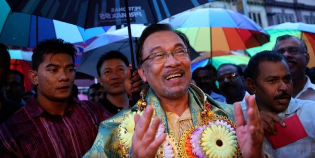 Malezya'da muhalefet liderine hapis cezası