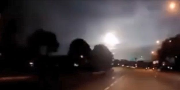 Malezya'da korkutan görüntü! Meteor düştü