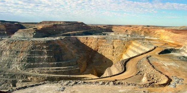 Mali madenlerini millileştiriyor