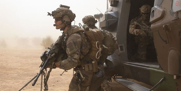 Mali'de Fransa'nın kayıpları artıyor! Bombalı saldırı düzenlediler