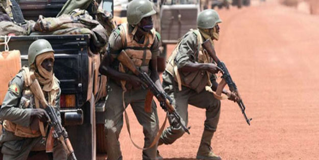 Mali'de iç savaşın ayak sesleri