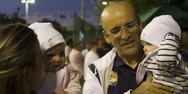 Maliye Bakanı Şimşek'in ikiz kızlarından biri yoğun bakımda