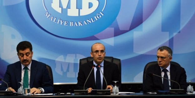 Bir istifa da Maliye Bakanlığı'ndan