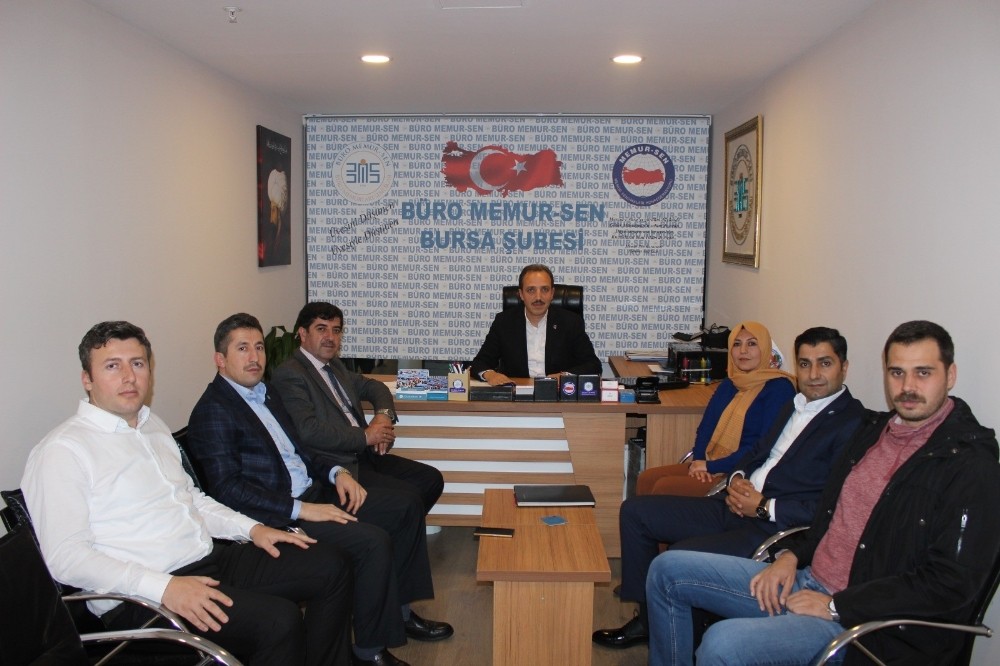 Maliye çalışanları emeklerinin karşılığını istiyor 