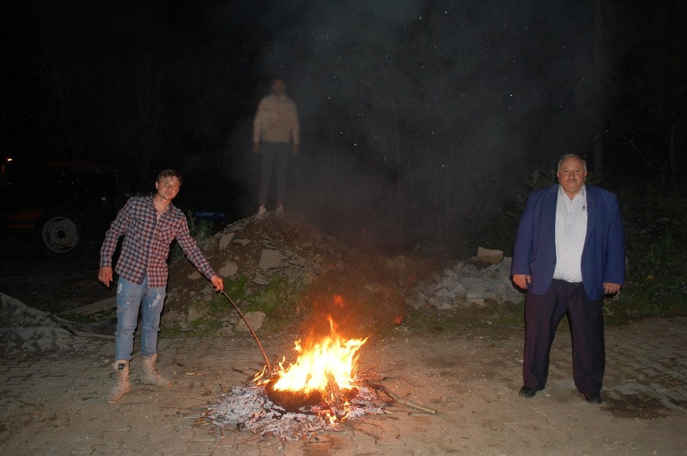 Malkara’da hıdrellez ateşi yakıldı 