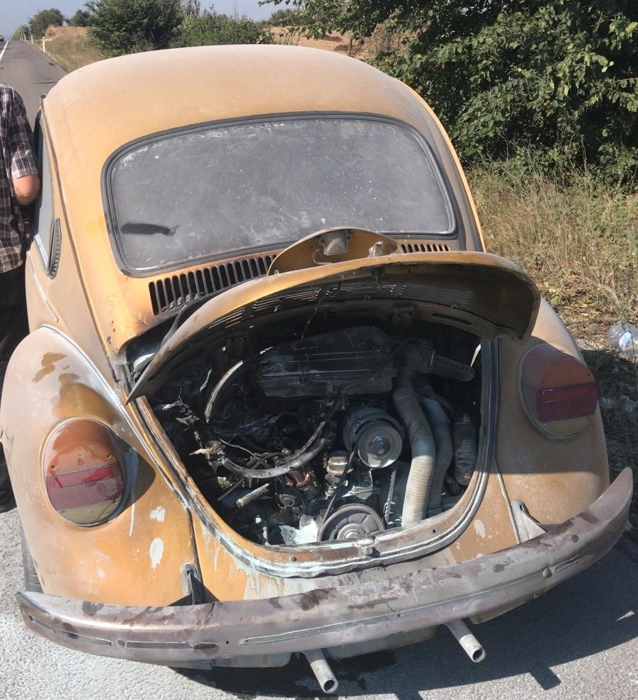 Malkara’da seyir halindeki aracın motoru alev aldı 