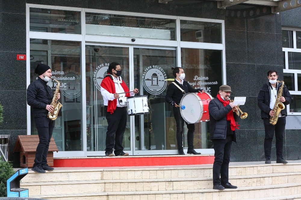 Maltepe Belediyesinden çocuklara sürpriz kutlama 