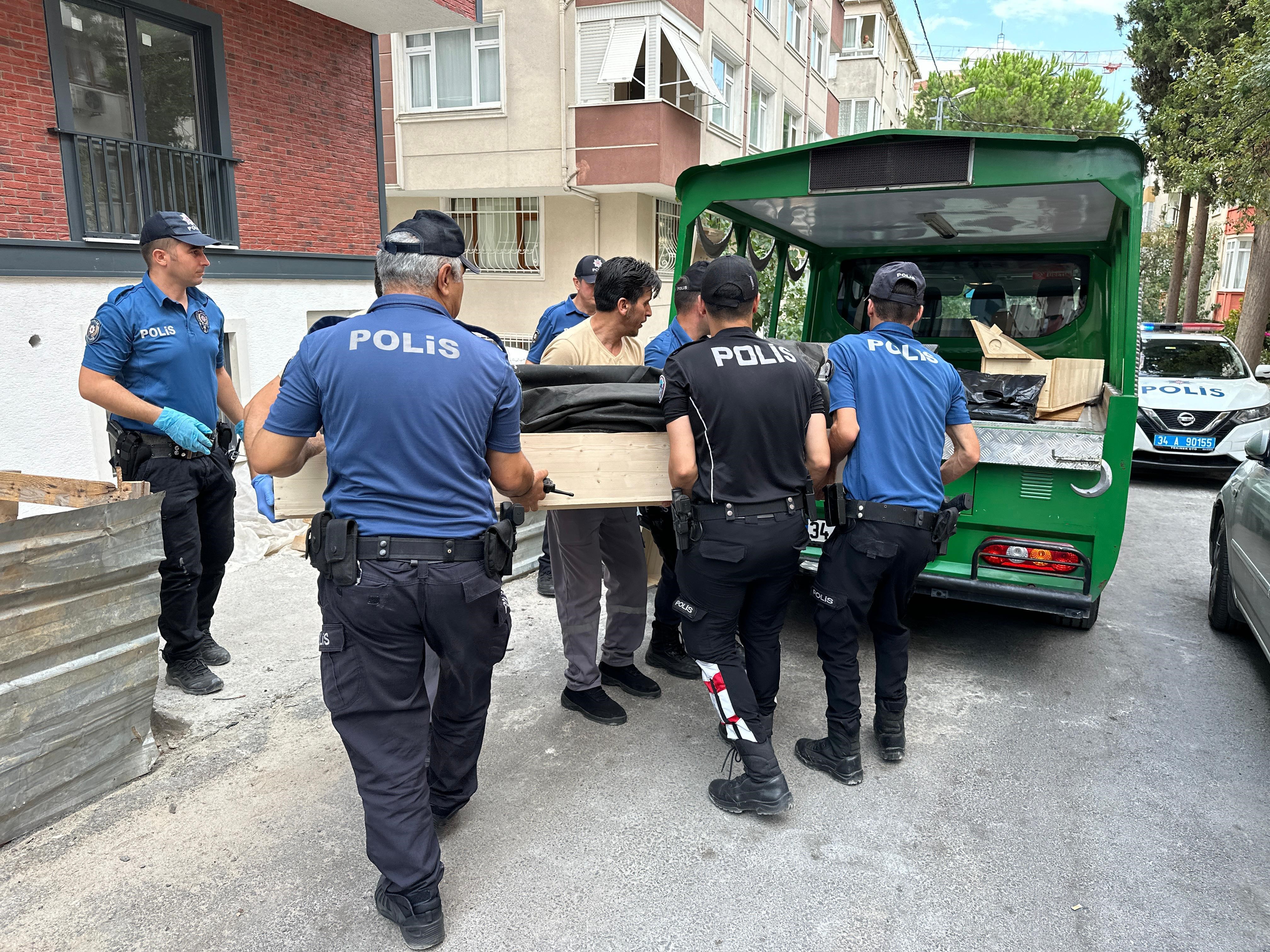 Maltepe’de asansör boşluğuna düşen işçi hayatını kaybetti