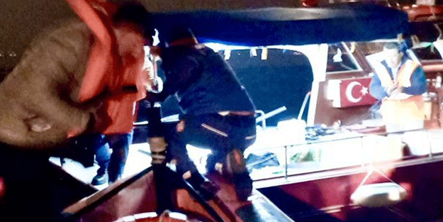 Maltepe'de karaya oturan teknedeki 9 kişi kurtarıldı