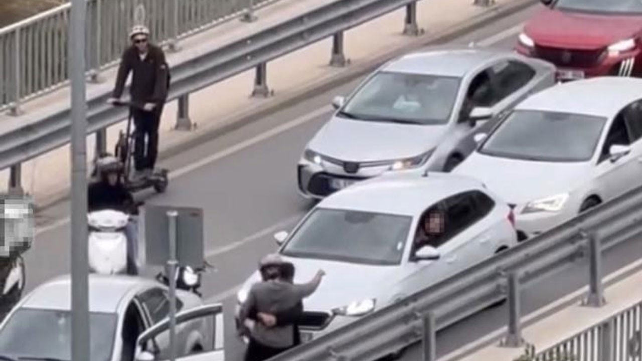 Maltepe’de sopalı kavga kamerada