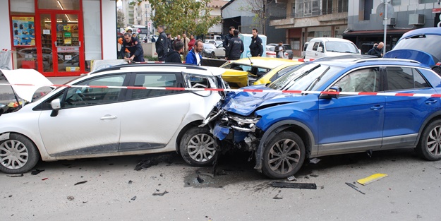 Maltepe'de zincirleme trafik kazası