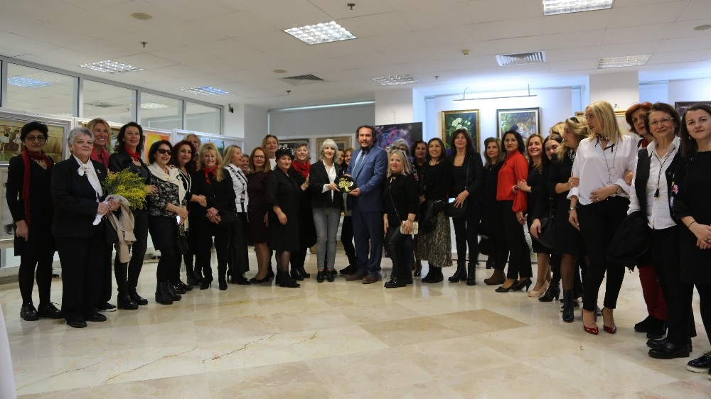 Maltepeli kadın ressamlardan karma sergi 