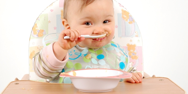 Mama sandalyesi alırken...