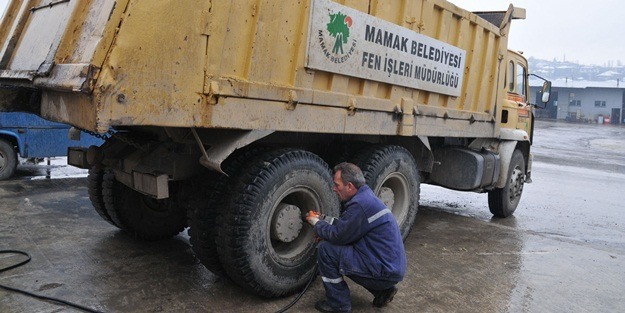 Mamak Belediyesi kendi söküğünü kendi dikiyor