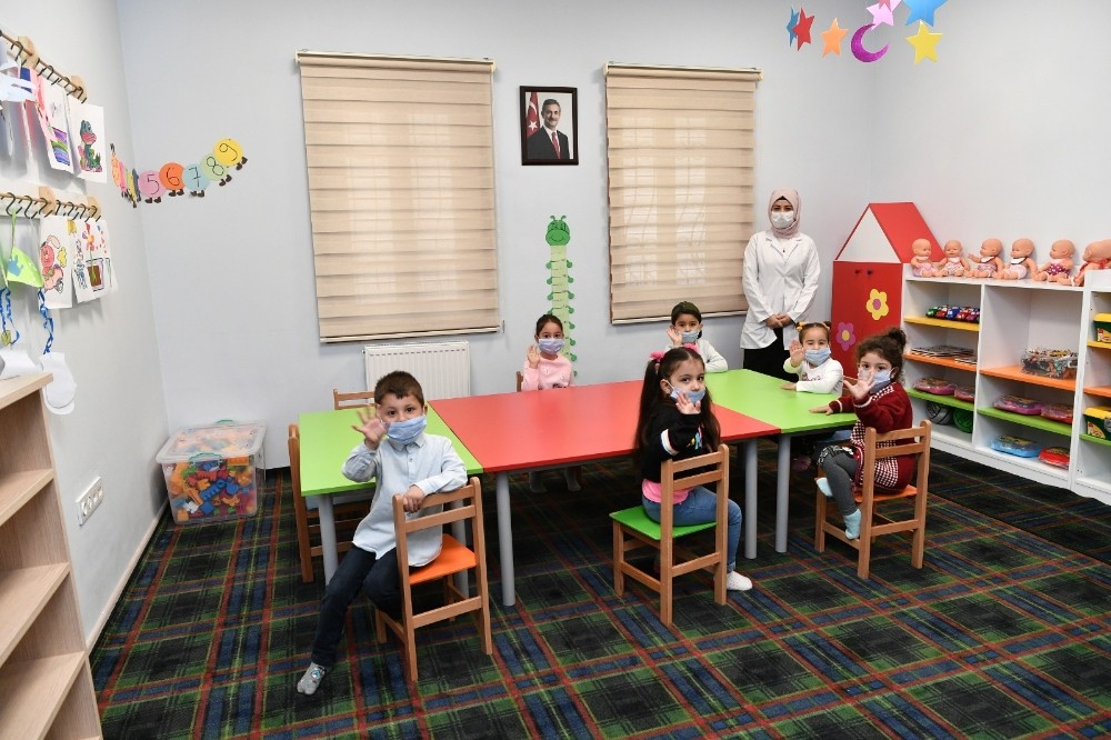 Mamak’ta oyun odaları minikler için hazırlandı 