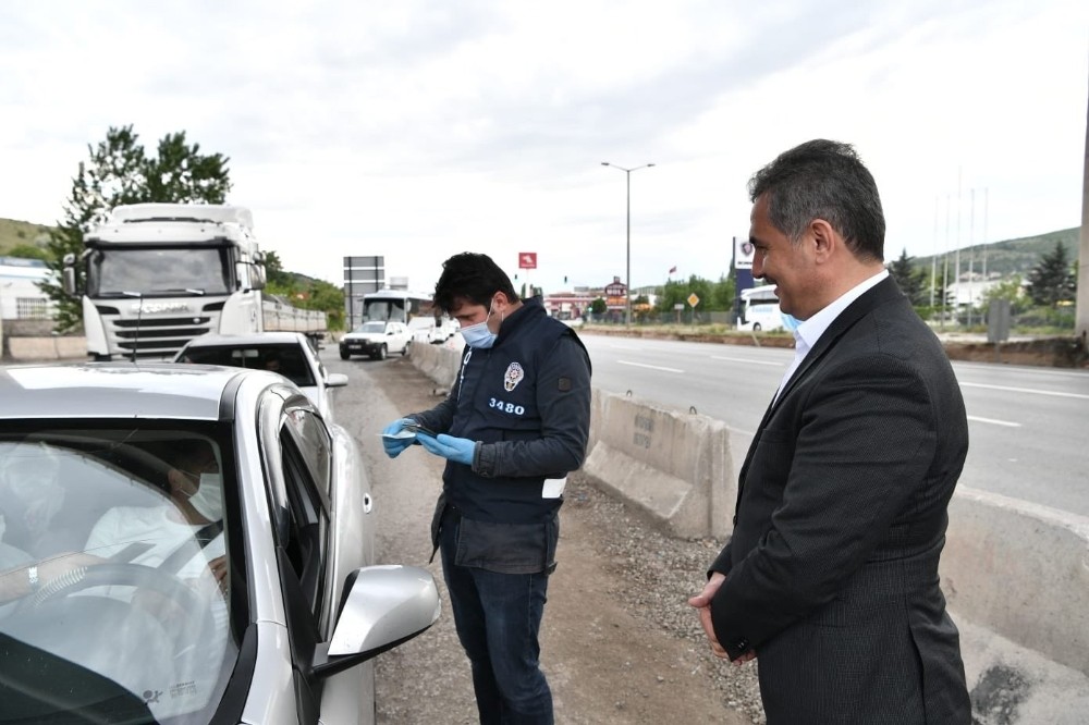 Mamak’ta polislere çay jesti 