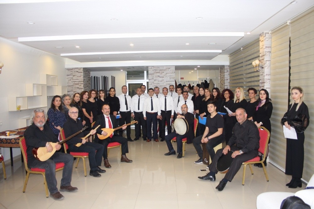 Manavgat Adliyesi müzik korusu konsere hazırlanıyor 
