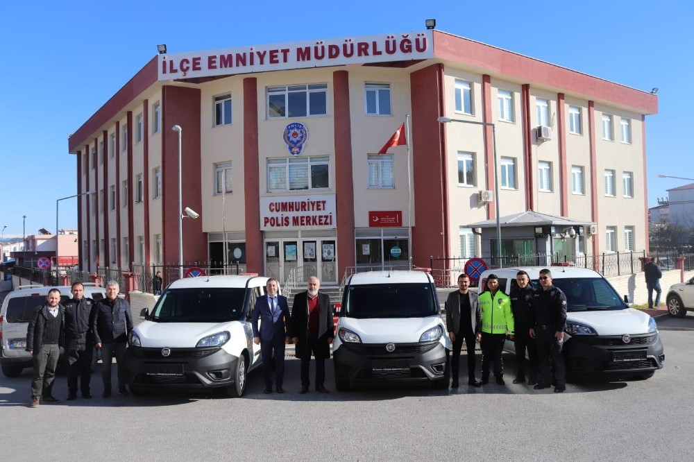 Manavgat emniyetine 3 yeni araç 