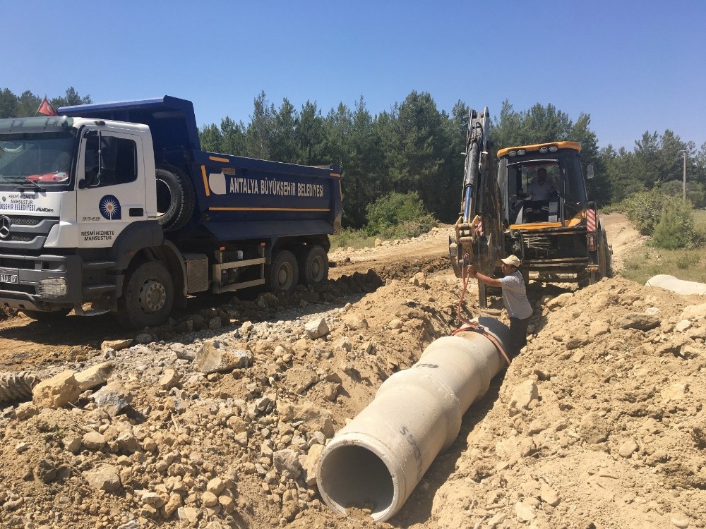 Manavgat-Gündoğmuş bağlantı yolu genişliyor 
