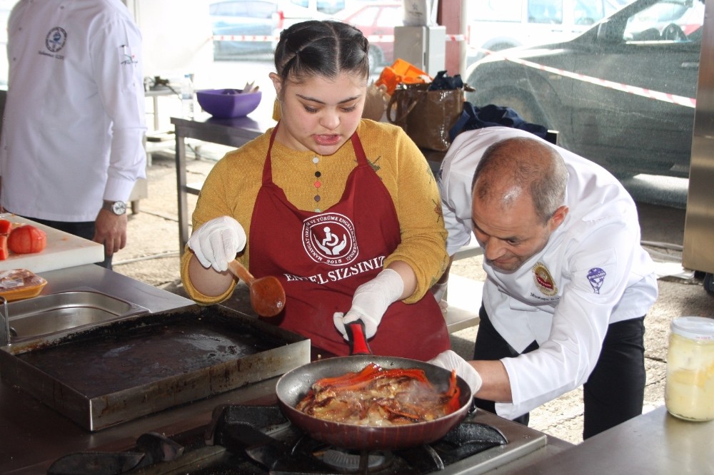 Manavgat’ın özel çocukları Gastro Manavgat’ta yarıştı 