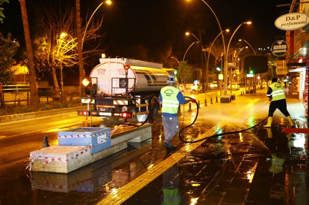 Manavgat’ta dezenfekte ekiplerinin sayısı arttırıldı 