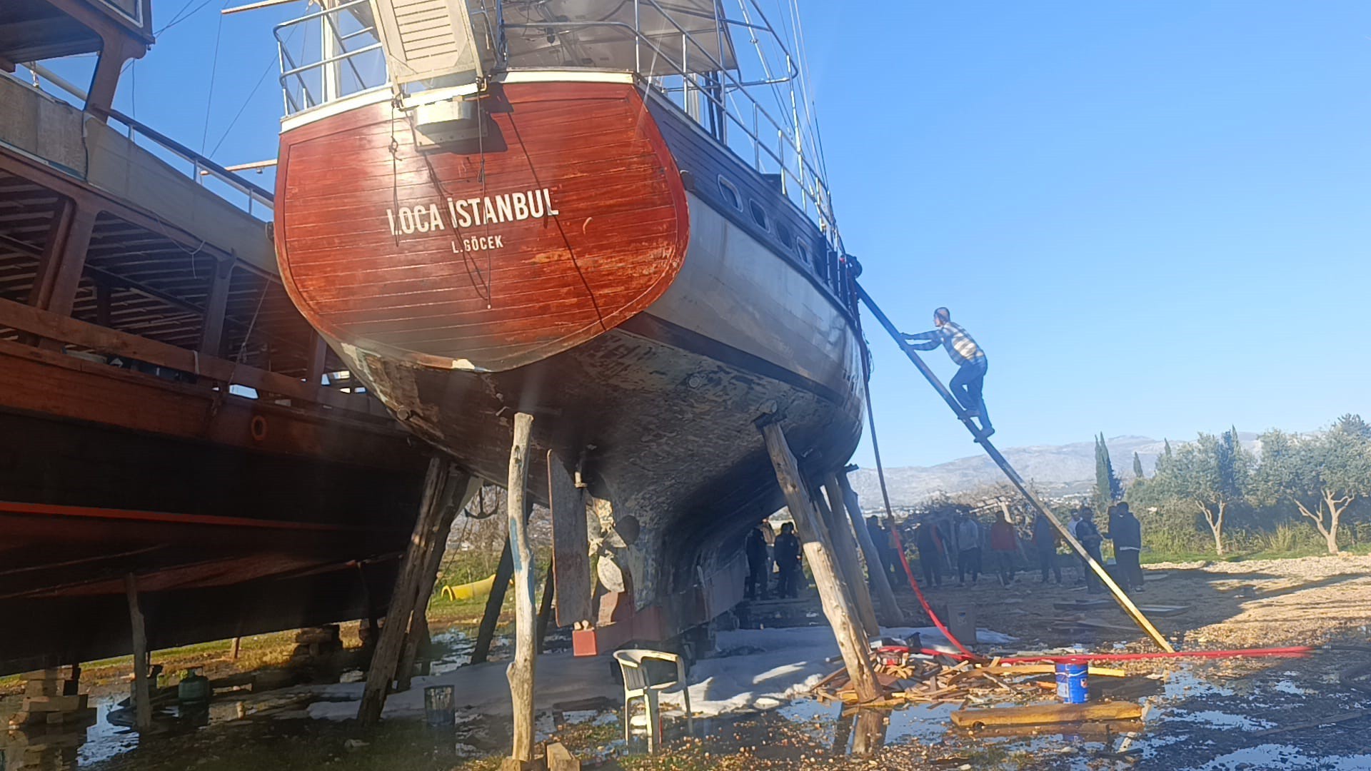 Manavgat’ta tekne faciasının eşiğinden dönüldü: Bakım sırasında alevler yükseldi!