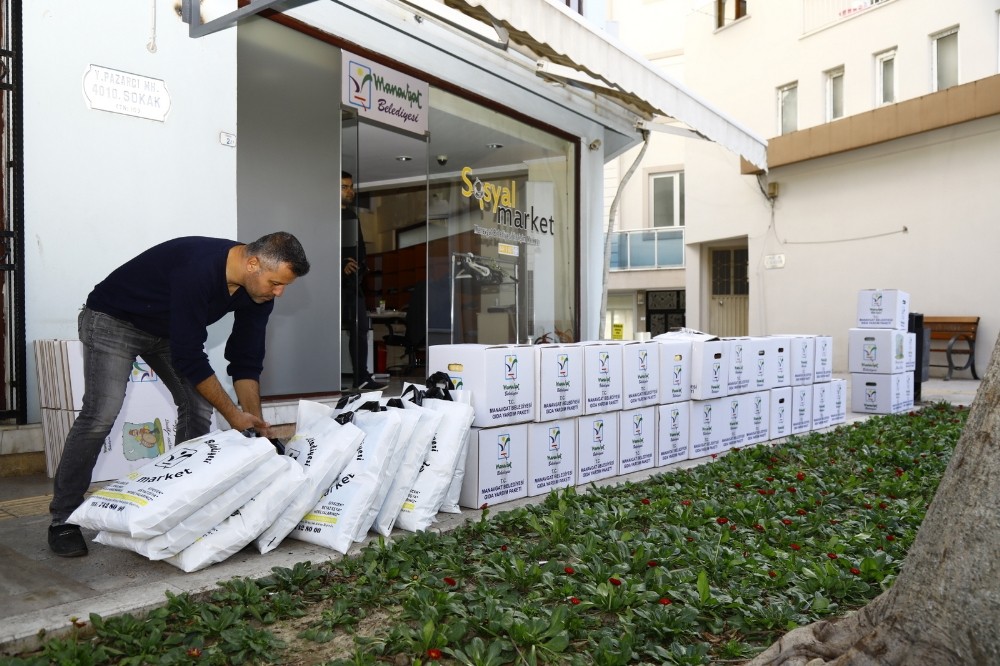 Manavgat’tan 28 tonluk yardım tırı Elazığ’a yola çıktı 