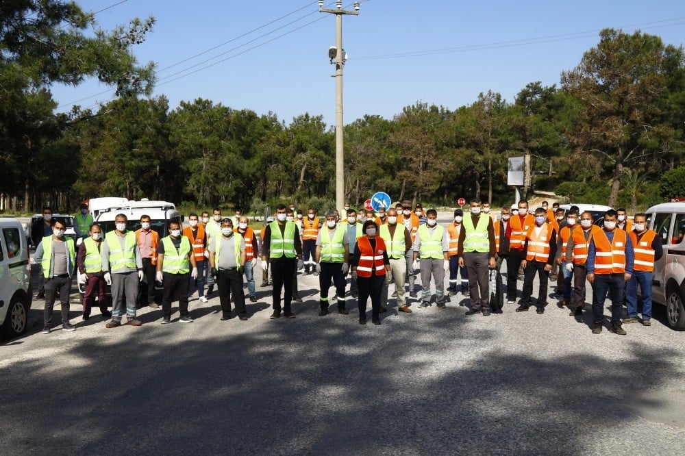 Manavgat’tan Sarılar’a 20 bin maske 