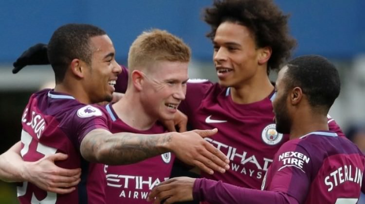 Manchester City, Cenk'i üzdü!