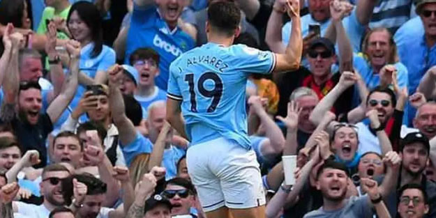 Manchester City, Chelsea'yi tek golle devirdi