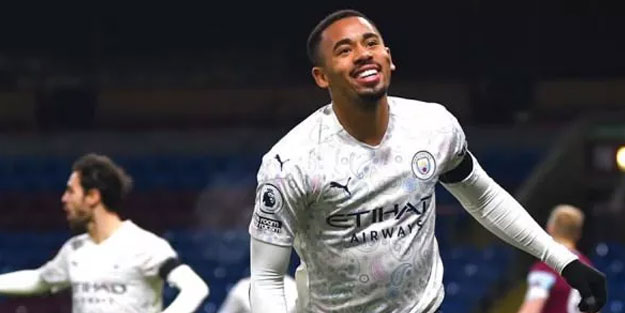 Manchester City seriyi sürdürüyor