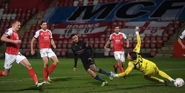 Manchester City tur atlamayı başardı