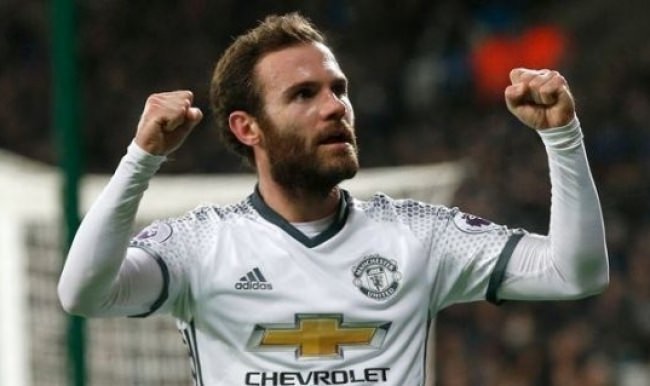 Manchester United, Bilic'i üzdü