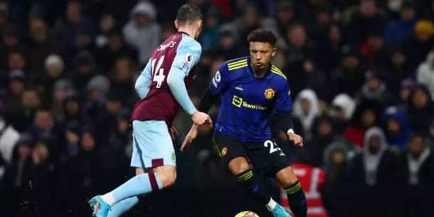 Manchester United, Burnley engeline takıldı